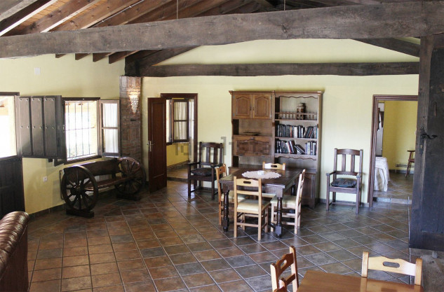 Las casas rurales incluyen muebles